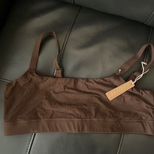 Skims cropped bra new
